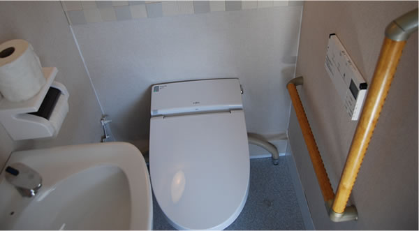 シャワートイレ